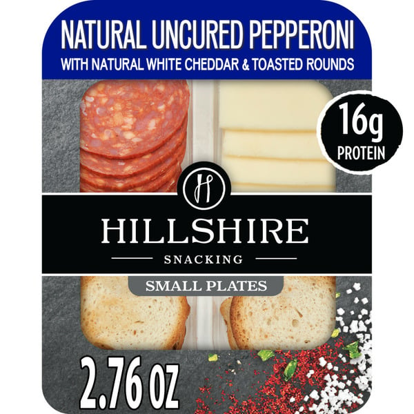 Crackers Hillshire Farm All Natural Uncured Pepperoni with Natural White Cheddar Cheese hero