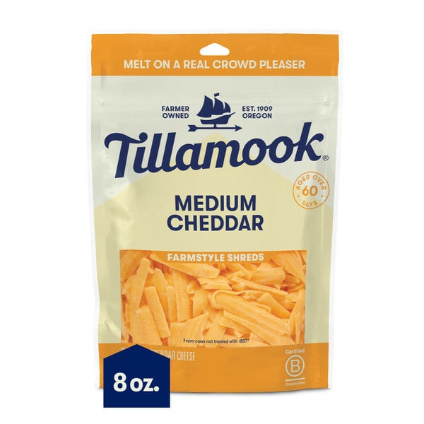 Packaged Cheese Tillamook Farmstyle Medium Cheddar Shredded Cheese hero