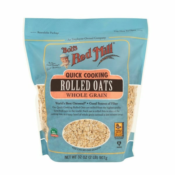 Cereal Bob's Red Mill Quick Cooking Rolled Oats hero