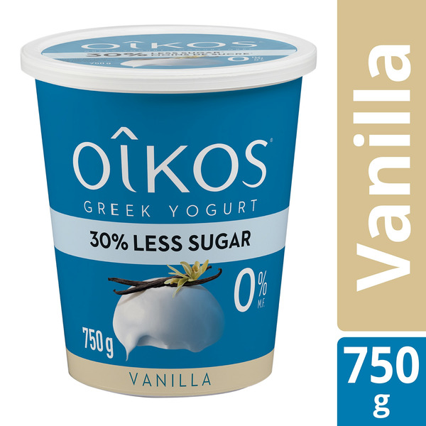 Yogurt Oikos Fat Free Greek Yogurt, 30% Less Sugar, Vanilla Flavour, Blended hero