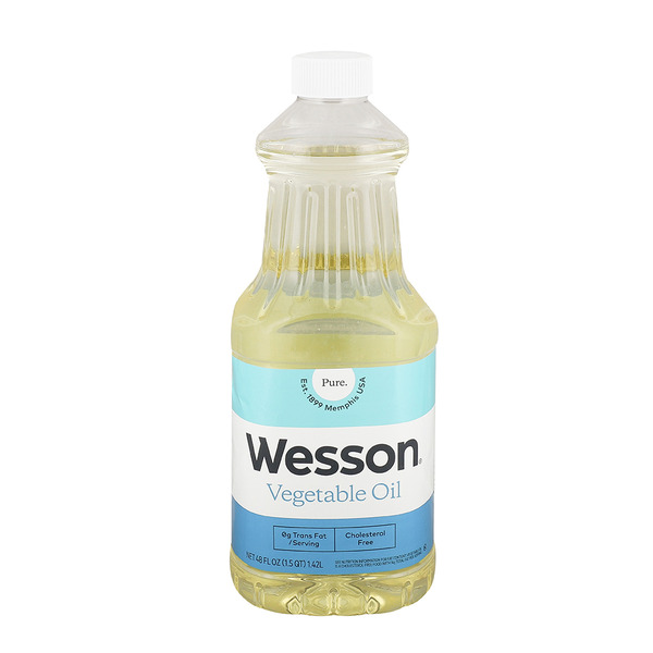 Oils & Vinegars Wesson Vegetable Oil hero