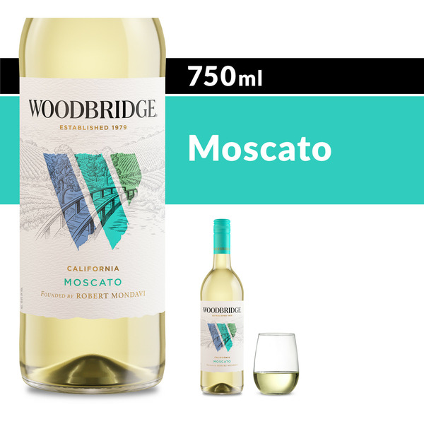 White Wines Woodbridge Moscato White Wine Bottle hero