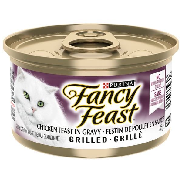 Cat Food & Care Fancy Feast Dishware Grilled Chicken Feast in Gravy hero