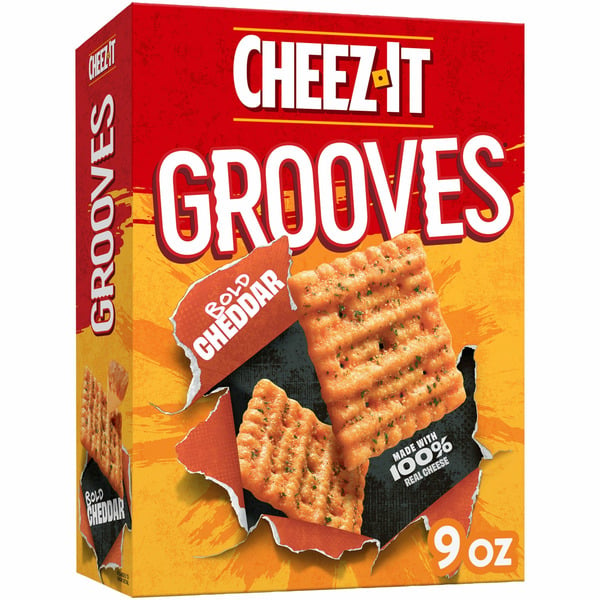 Crackers Cheez-It Cheese Crackers, Crunchy Snack Crackers, Bold Cheddar hero