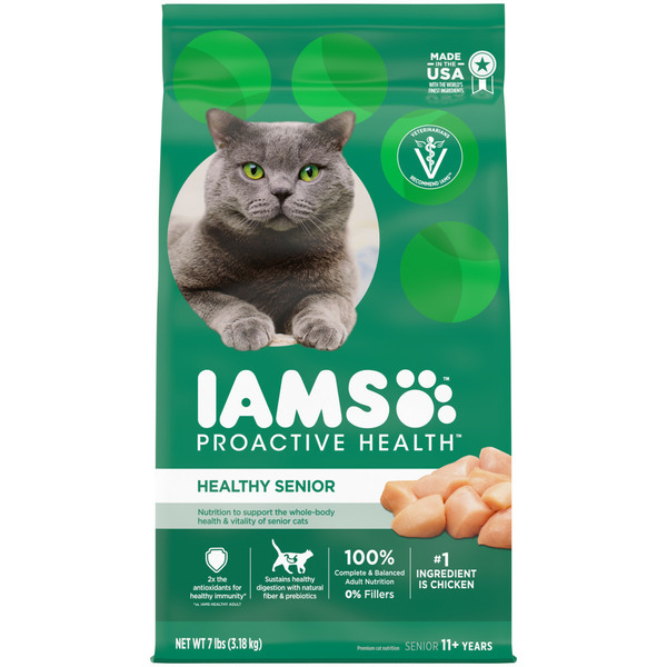 Dog Food & Care IAMS Proactive Health Healthy Senior Dry Cat Food with Chicken hero