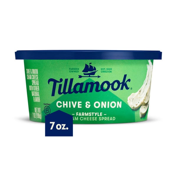 Other Creams & Cheeses Tillamook Farmstyle Chive and Onion Cream Cheese hero