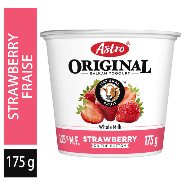 Yogurt Astro Original Yogurt Strawberry Balkan 4.5% hero