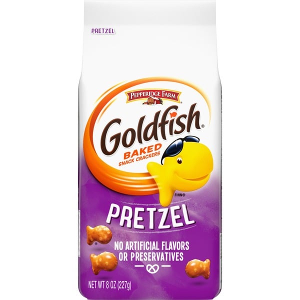 Crackers Pepperidge Farm. Goldfish Pretzel Baked Snack Crackers hero