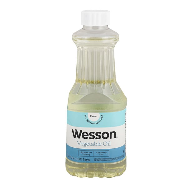 Oils & Vinegars Wesson Vegetable Oil hero