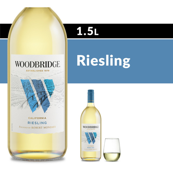 White Wines Woodbridge Riesling White Wine Bottle hero