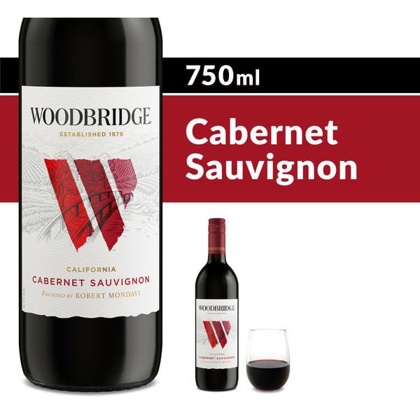 Red Wines Woodbridge Cabernet Sauvignon Red Wine Bottle hero