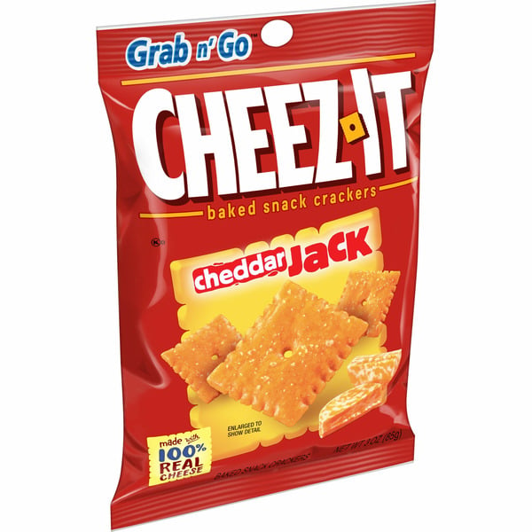 Crackers Cheez-It Cheese Crackers, Baked Snack Crackers, Cheddar Jack hero