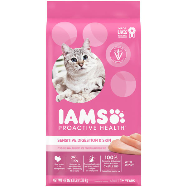 Cat Food IAMS Proactive Health Adult Sensitive Digestion & Skin, Turkey Dry Cat Food hero