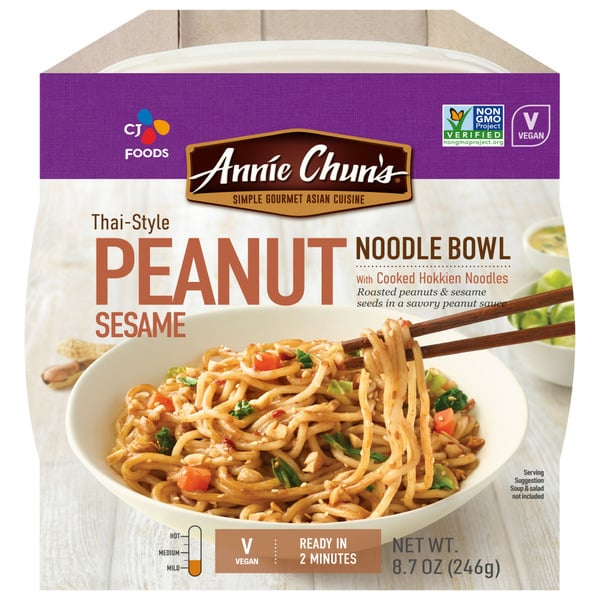 Asian Foods Annie Chun's Thai Style Peanut Sesame Noodle Bowl hero