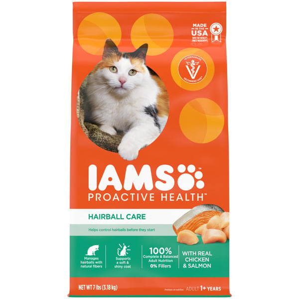 Cat Food & Care IAMS Proactive Health Adult Hairball Care Chicken and Salmon Dry Cat Food hero