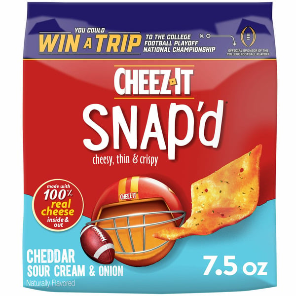 Crackers Cheez-It Snap'd Cheese Cracker Chips, Thin Crisps, Lunch Snacks, Cheddar Sour Cream and Onion hero