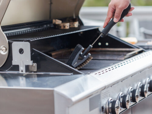 How to Clean A Gas Grill - Grilling Grandma %