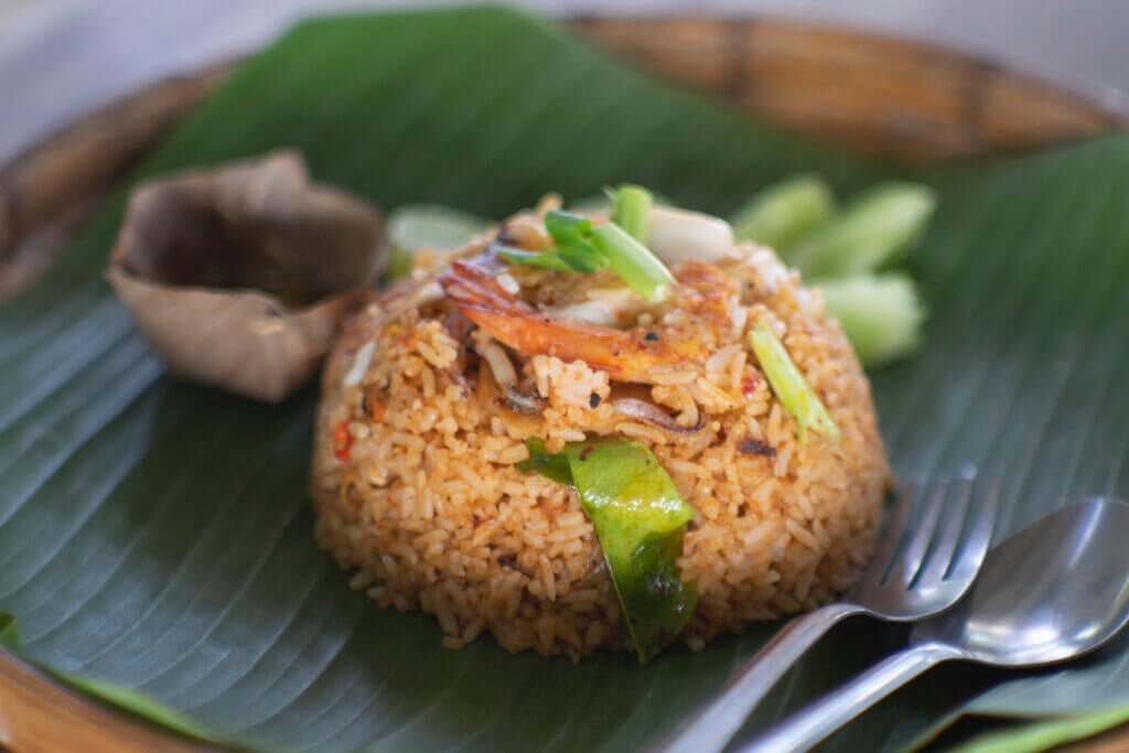 https://www.instacart.com/company/wp-content/uploads/2022/07/thai-fried-rice-1024x683.jpg