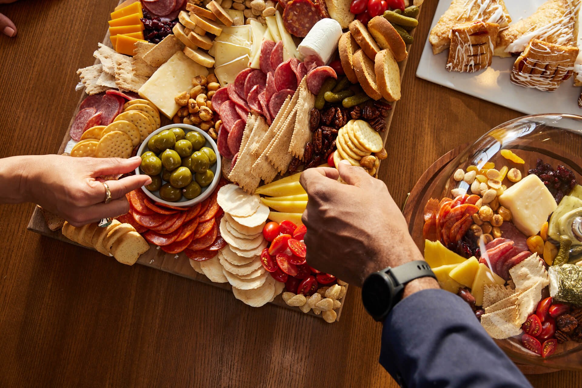 Instacart Business and Industrious to Serve Up Mouthwatering Office Spreads  via New Partnership