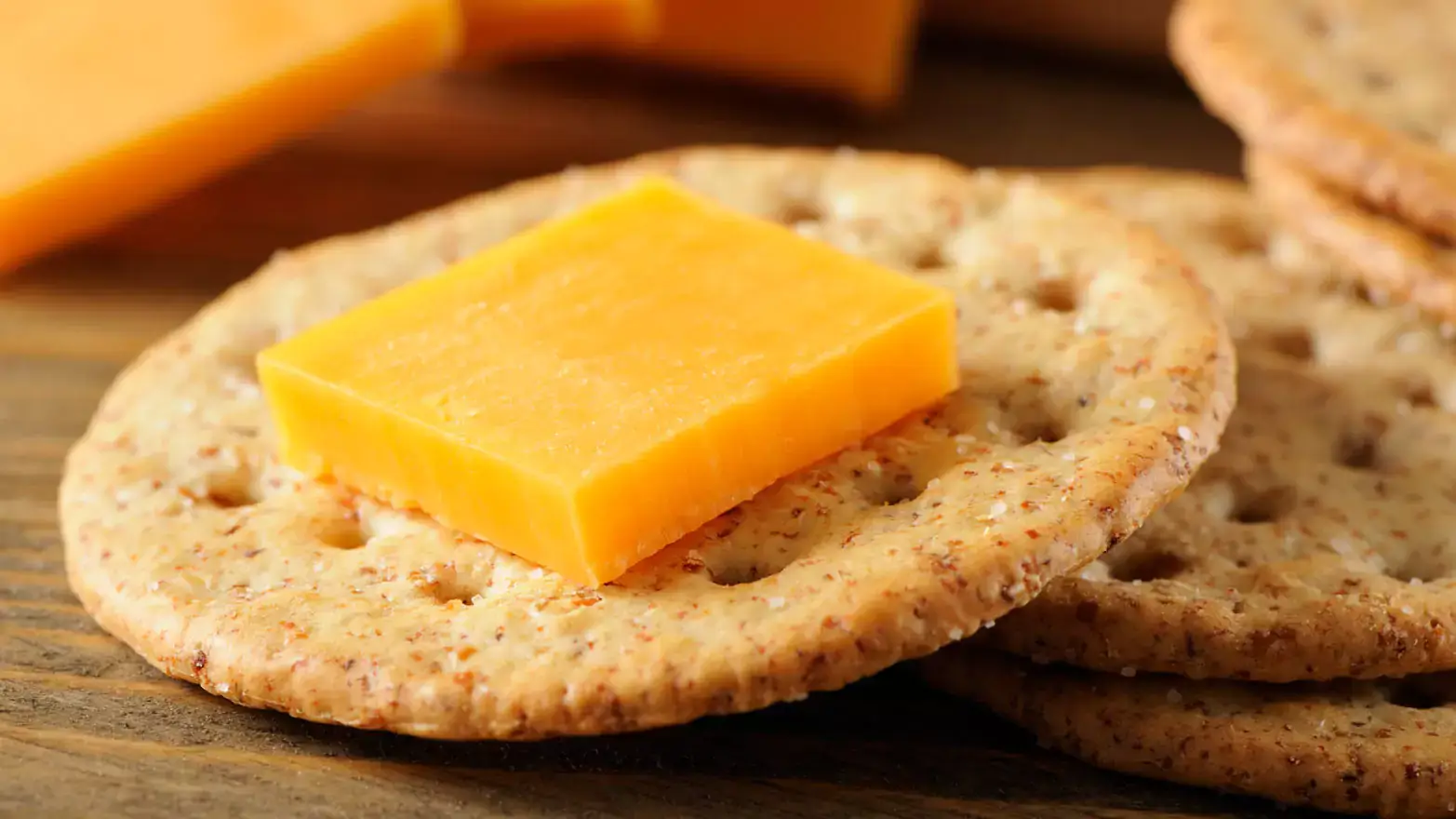 cheese and crackers for packed lunch