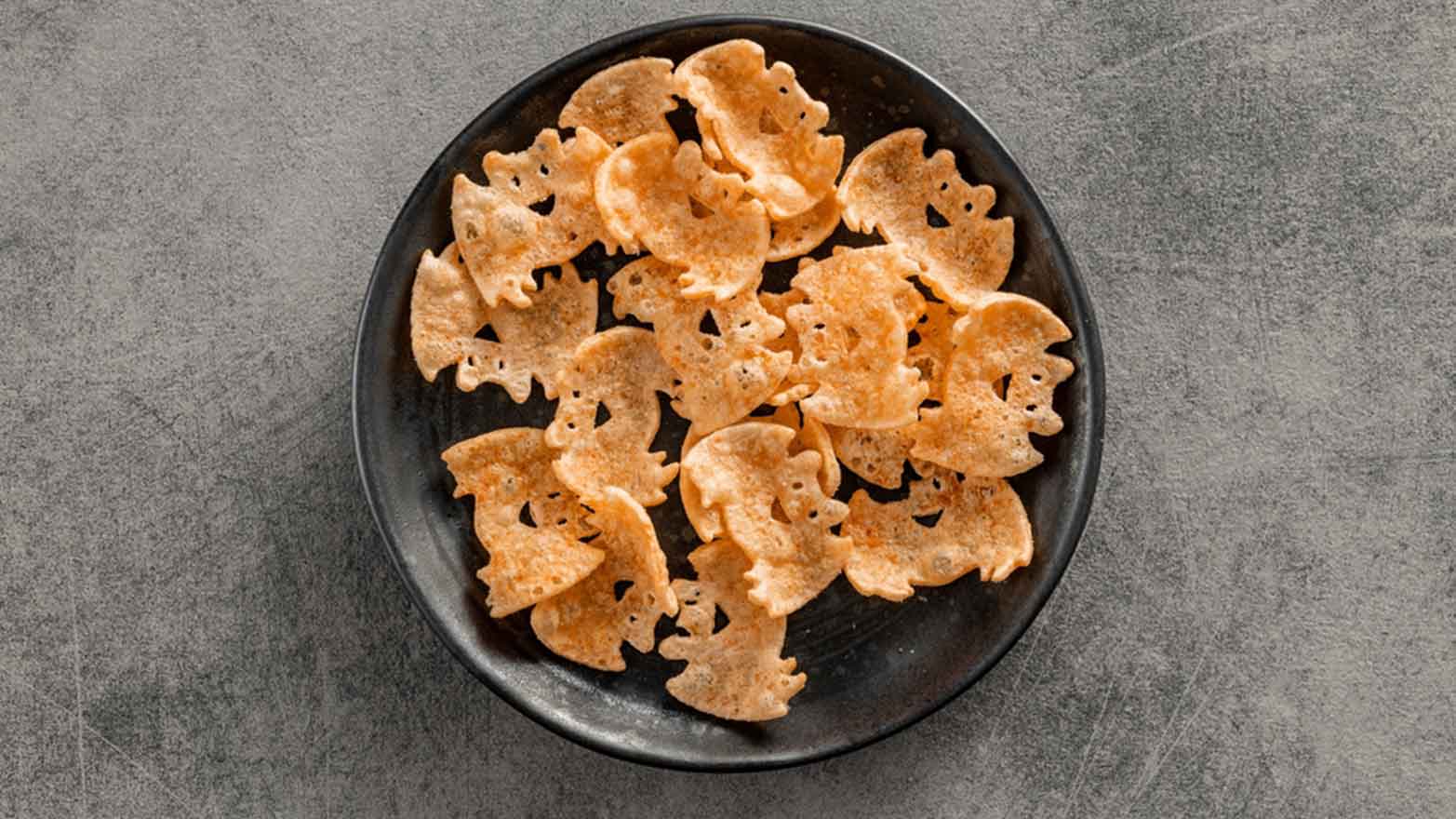 Jack-o’-lantern sweet potato chips