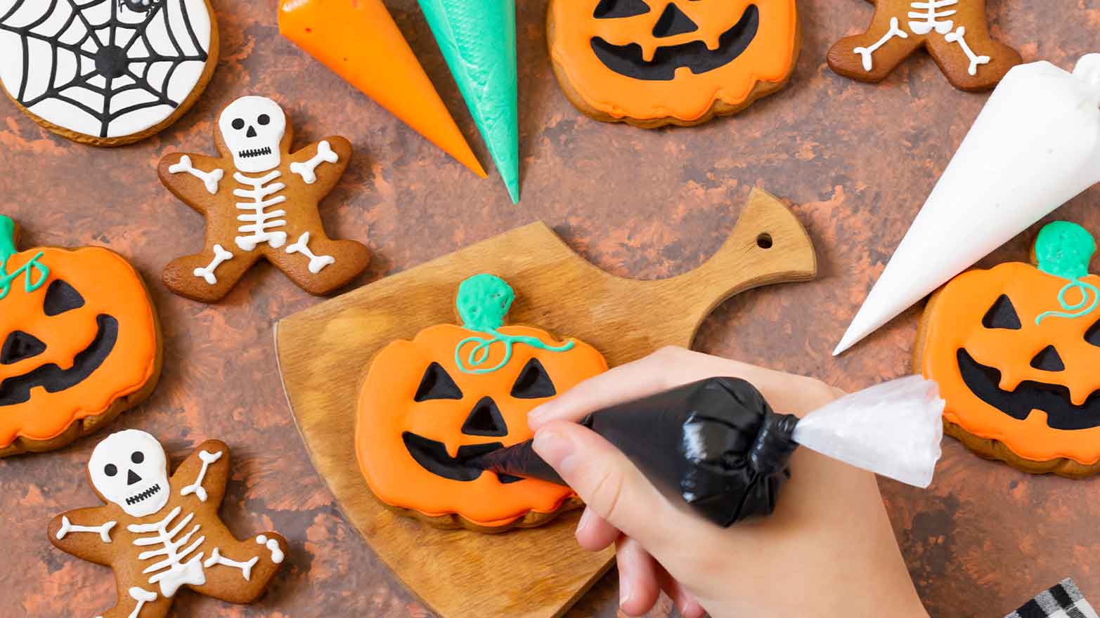 DIY decorated halloween sugar cookies