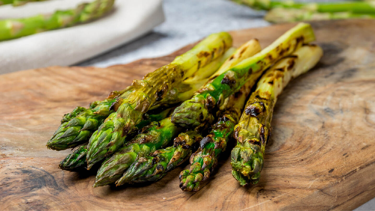 Roasted asparagus ready to be served for Shabbat